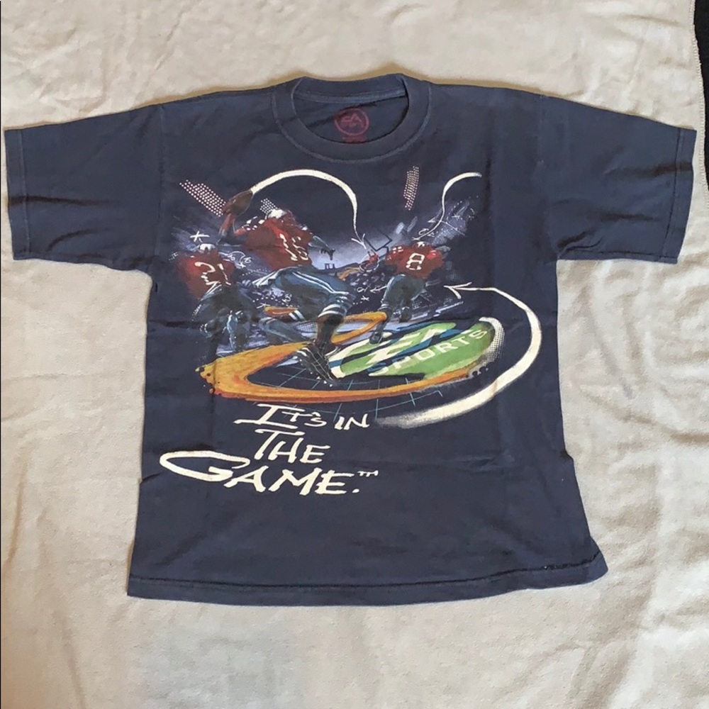 Boys top size small